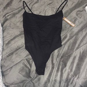 SKIMS : fits everybody cami thong bodysuit